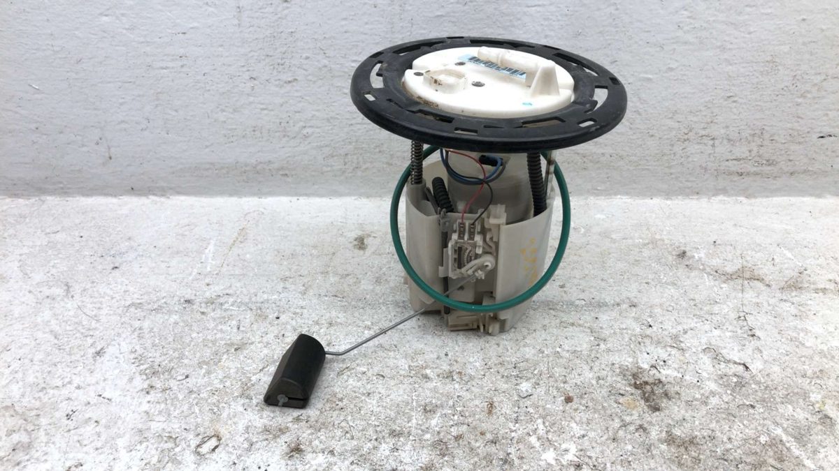 2008-2014 Dodge Avenger Complete Fuel Pump With Sending Unit Gas Level Oem 2.4L