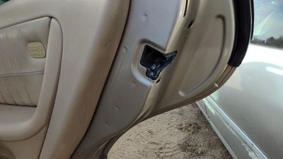 2003-2005 Mercedes Ml350 Passenger Right Rear Door Latch With Rods/Cables Back