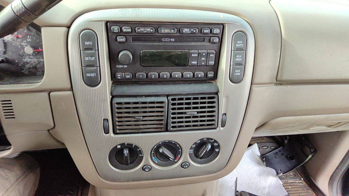 2004-2005 Ford Explorer Trim Bezel Around Radio Surround Dash Panel Oem