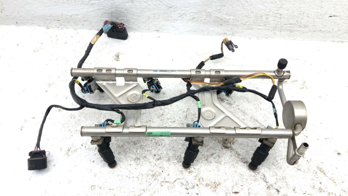 2005-2009 Chevy Equinox Complete Fuel Rail With Injectors Set Loaded Oem 3.4L