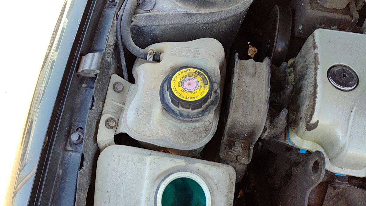 1992-02 Saturn Sl1 Coolant Reservoir Radiator Overflow Tank Bottle Oem 21030881