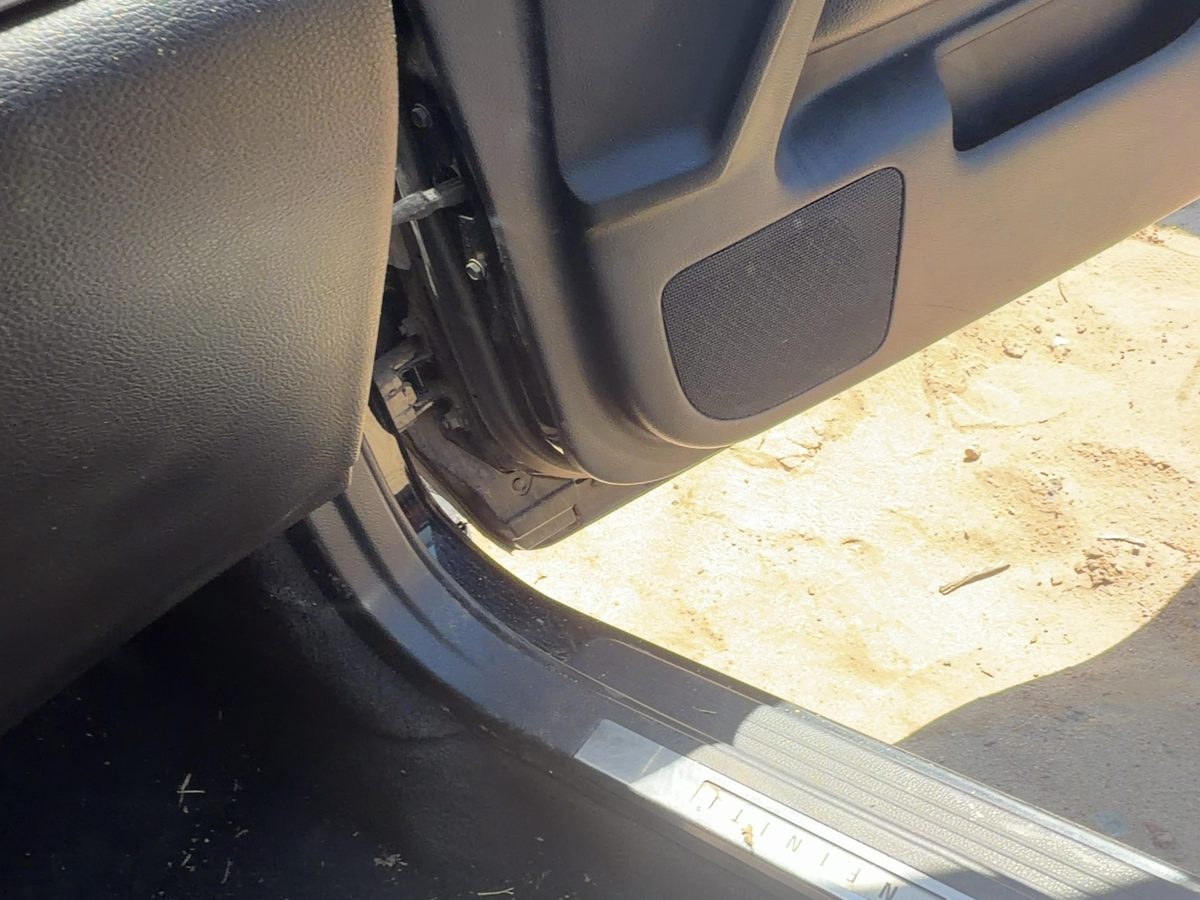 2006-2010 Infiniti M35X Passenger Right Lower Kick Trim Panel Oem Graphite