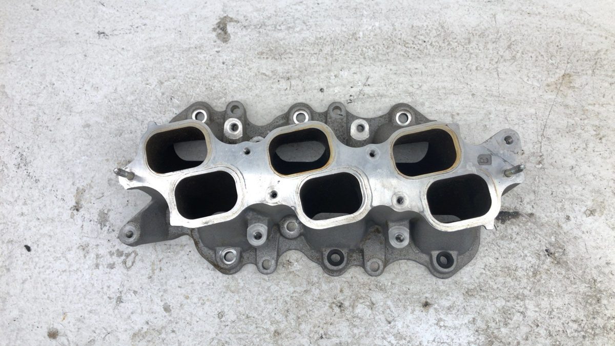 2006-2018 Toyota Avalon Lower Intake Manifold Oem 3.5L 1711131141