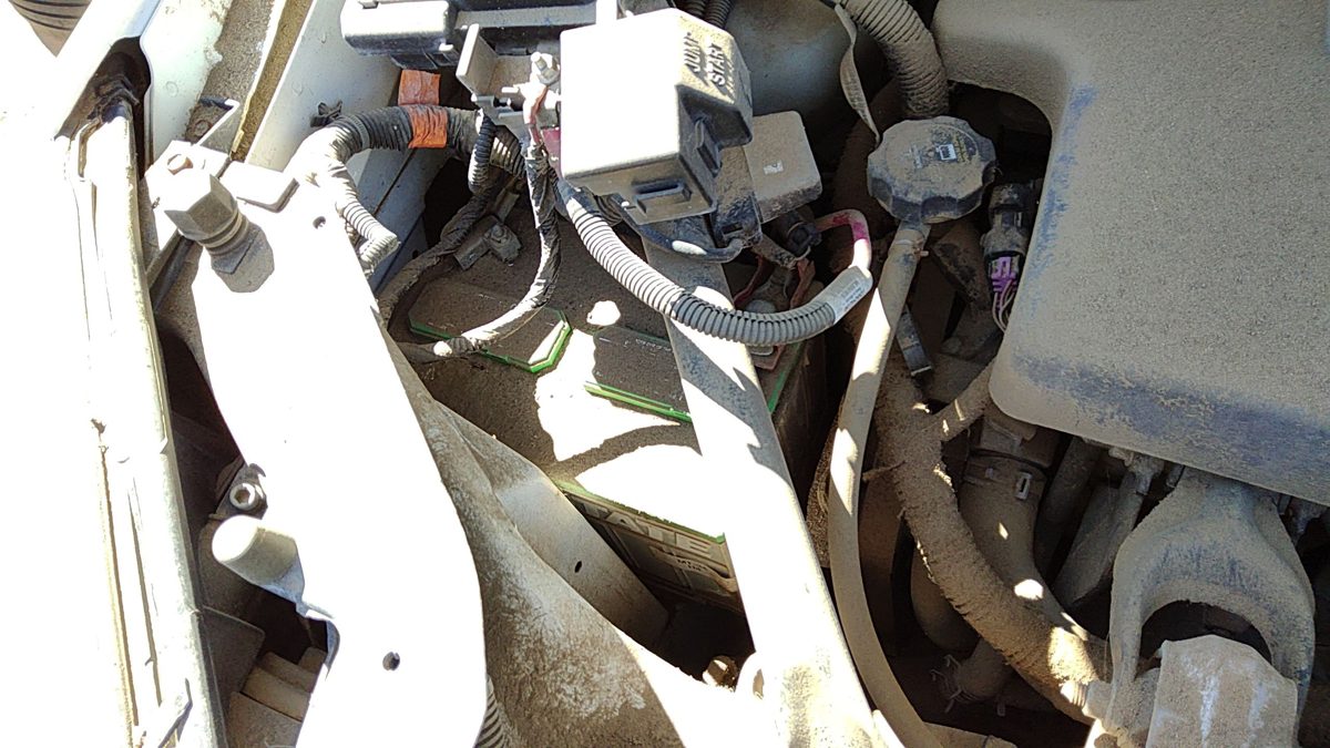 2005-2008 Chevy Uplander Complete Battery Box Mount Tray With Hold Down Oem 3.9L