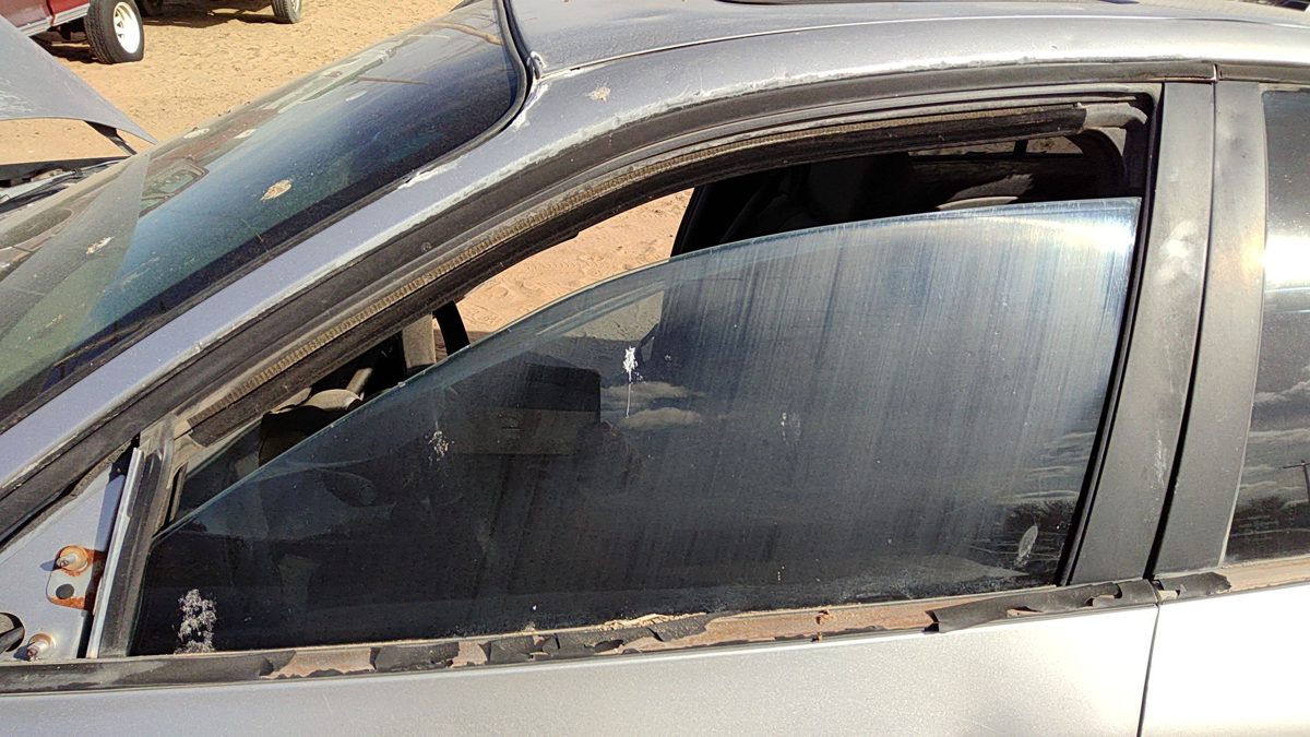 2000-2005 Pontiac Bonneville Driver Left Front Side Window Door Glass Oem