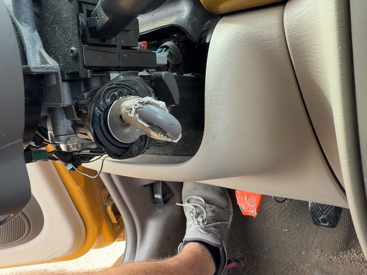 2002 Chrysler Pt Cruiser Ignition Switch(w/o Cyl& Key)