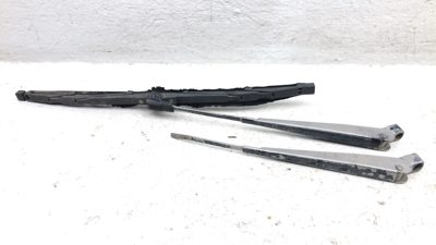 1971 Nissan 240Z Left Right Pair Set Windshield Wiper Arm Oem