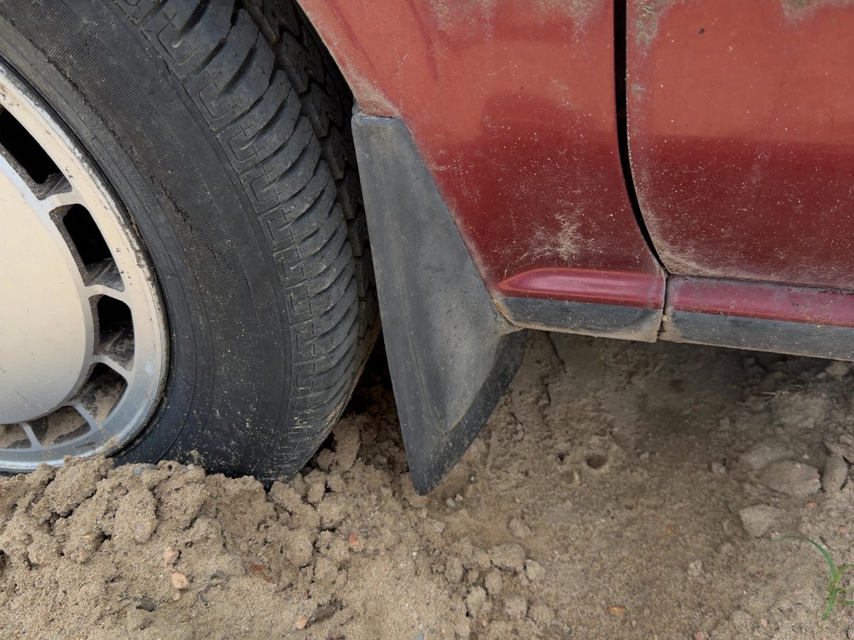 1987 Nissan Maxima Fender Moulding