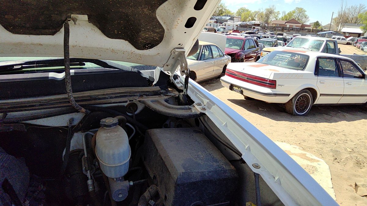 2008 Chevy Silverado 2500 Hood Hinge