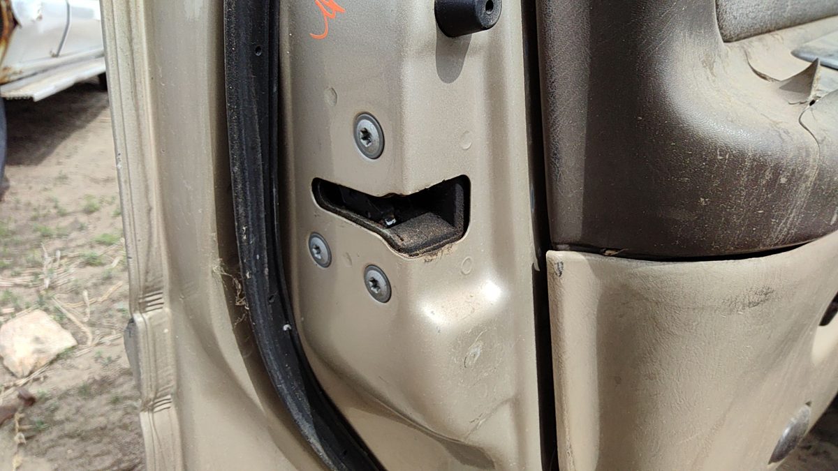 2000-2003 Nissan Maxima Driver Left Front Door Latch With Rods/Cables Oem