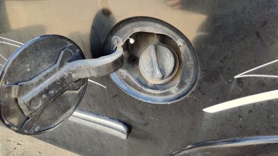 1997-1998 Ford F150 Fuel Filler Neck Assembly With Gas Cap Oem F75z9034la
