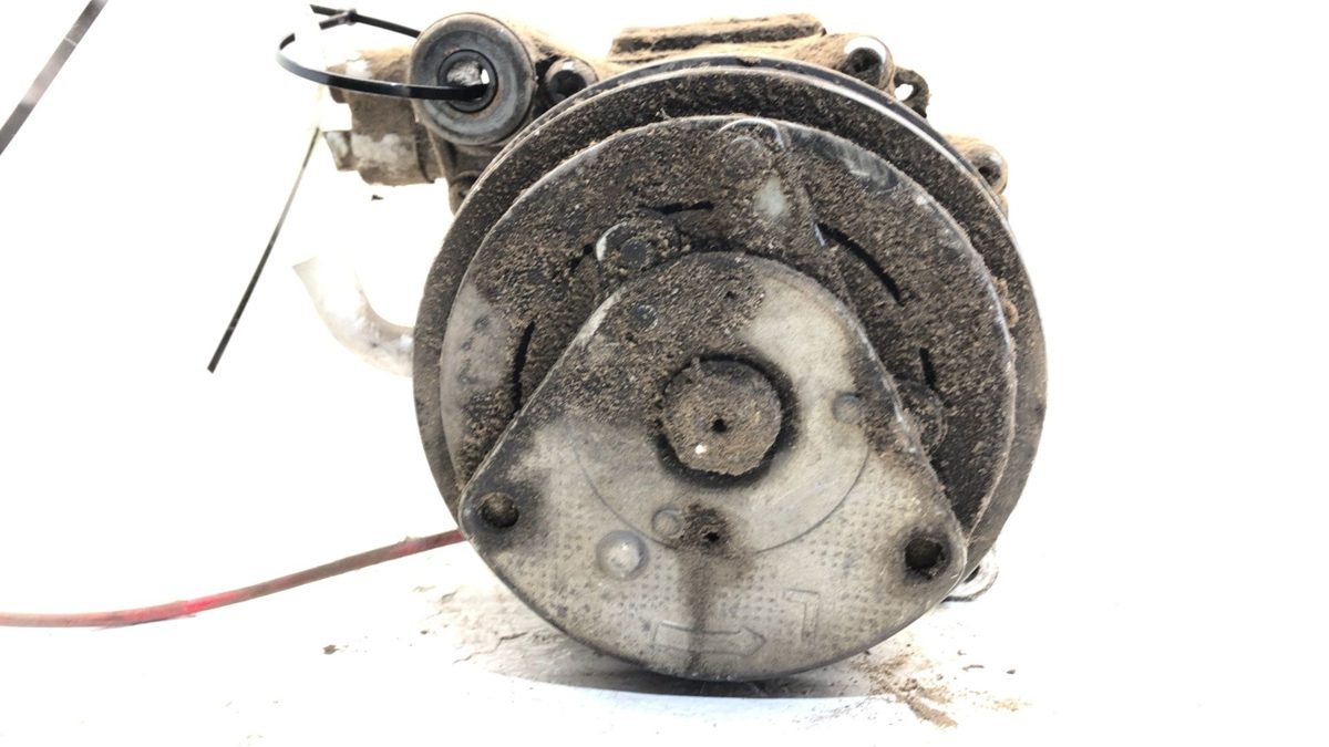 1985-1989 Subaru Loyale Ac Compressor Air Conditioner Pump Assembly Oem
