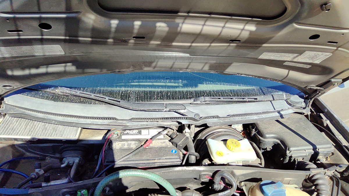 2002 Audi A6 Windshield Wiper Cowl Vent Trim Panel Oem Cover