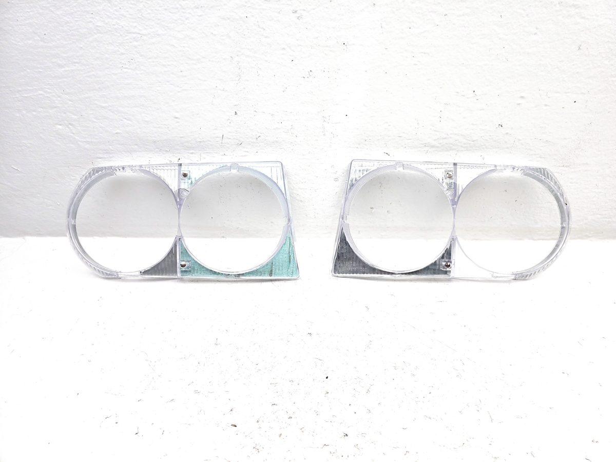 1980 Mercedes 450 Headlight Door