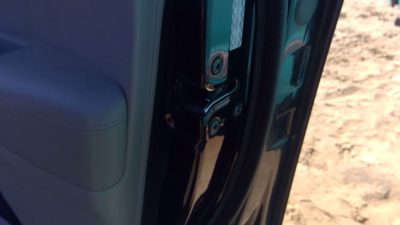 2011-2015 Kia Sorento Passenger Right Front Door Latch With Rods/Cables Assembly