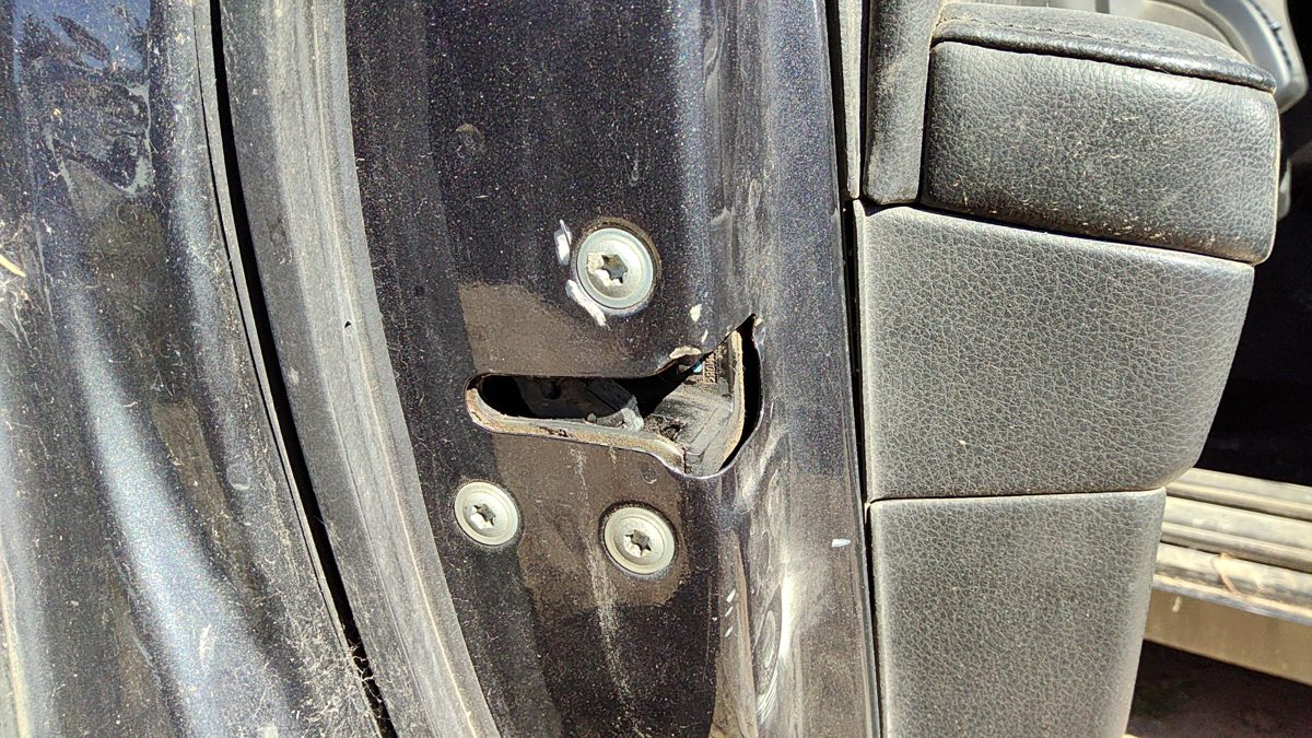 2007-2012 Nissan Altima Driver Left Front Door Latch With Rods/Cables Oem 4 Door
