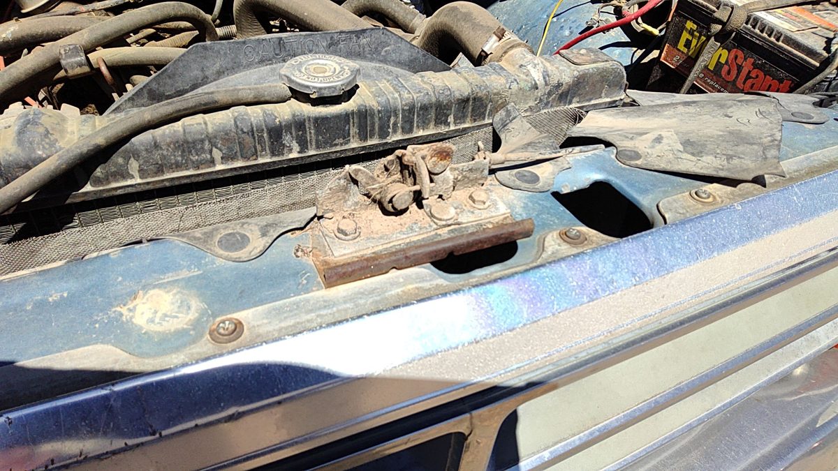 1986-1990 Dodge Ram W150 Hood Latch Assembly With Bracket Oem