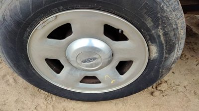 2006 Ford Pickup F150 Wheel