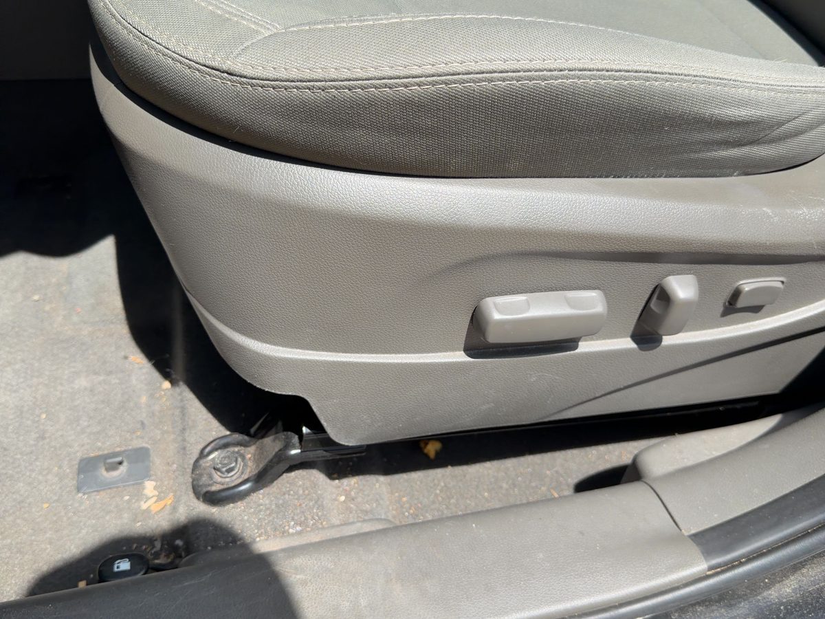 13 Kia Sportage Driver Left Side Power Seat Switch With Trim Panel Oem Gray Gah