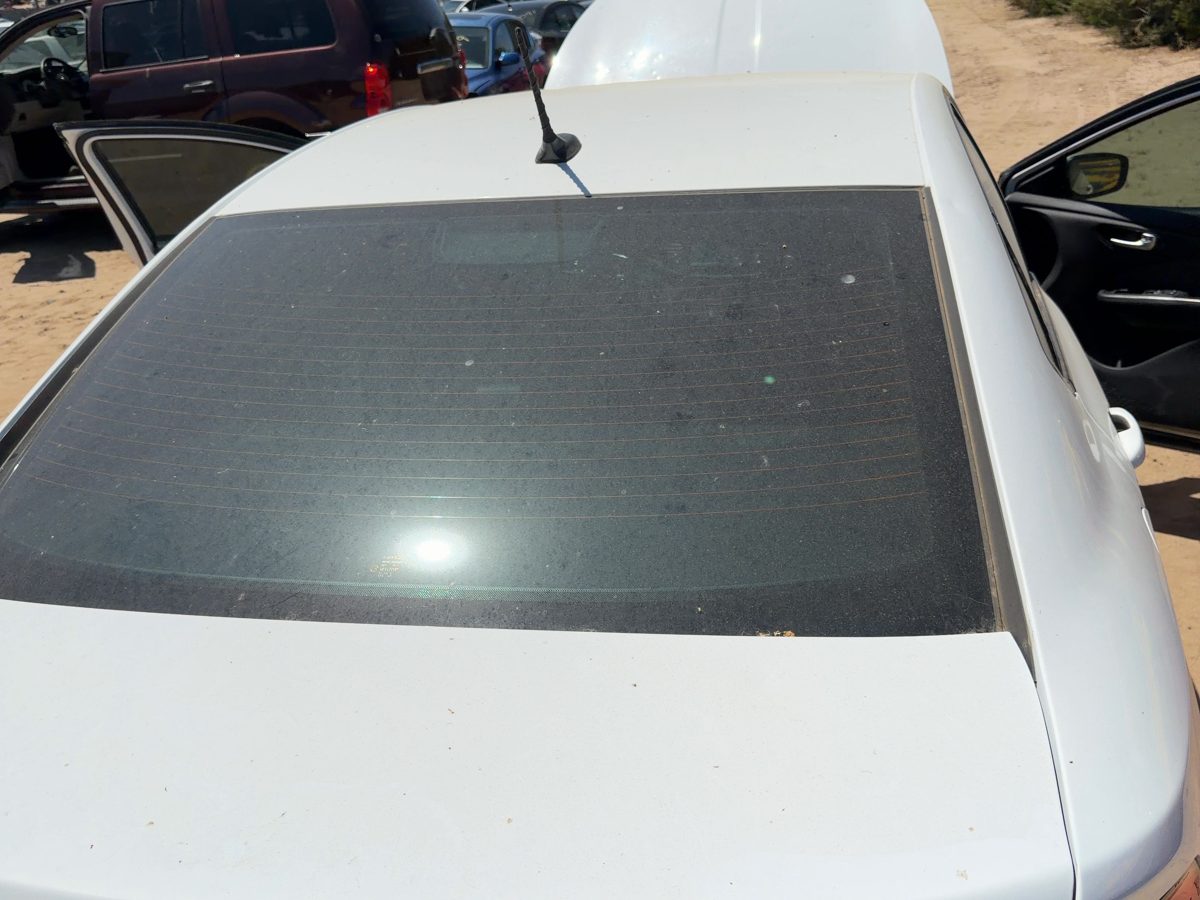 2013-2016 Dodge Dart Back Glass Rear Window Oem 68081967Ae