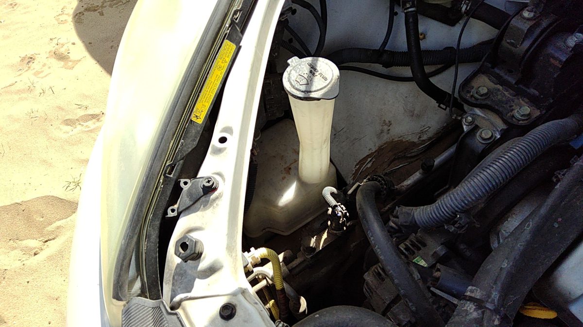 04-20 Toyota Sienna Windshield Washer Fluid Reservoir With Pump Oem Wiper Tank