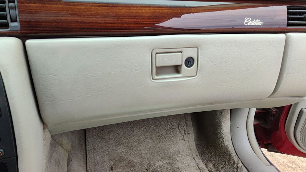 95-02 Cadillac Eldorado Glove Box Assembly Complete Door With Latch Shale 155