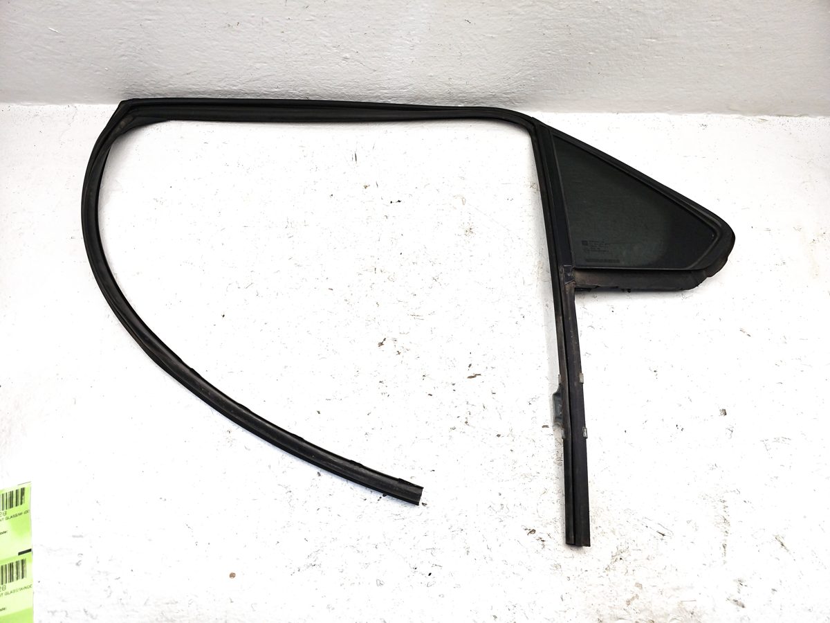 10-17 Chevy Equinox Driver Left Rear Vent Window Back Door Glass With Frame Oem