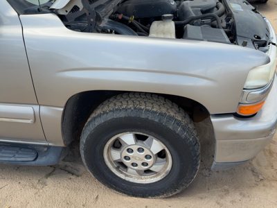 2000-2006 Chevy Suburban Passenger Right Front Fender Oem Pewter 11U 12476220
