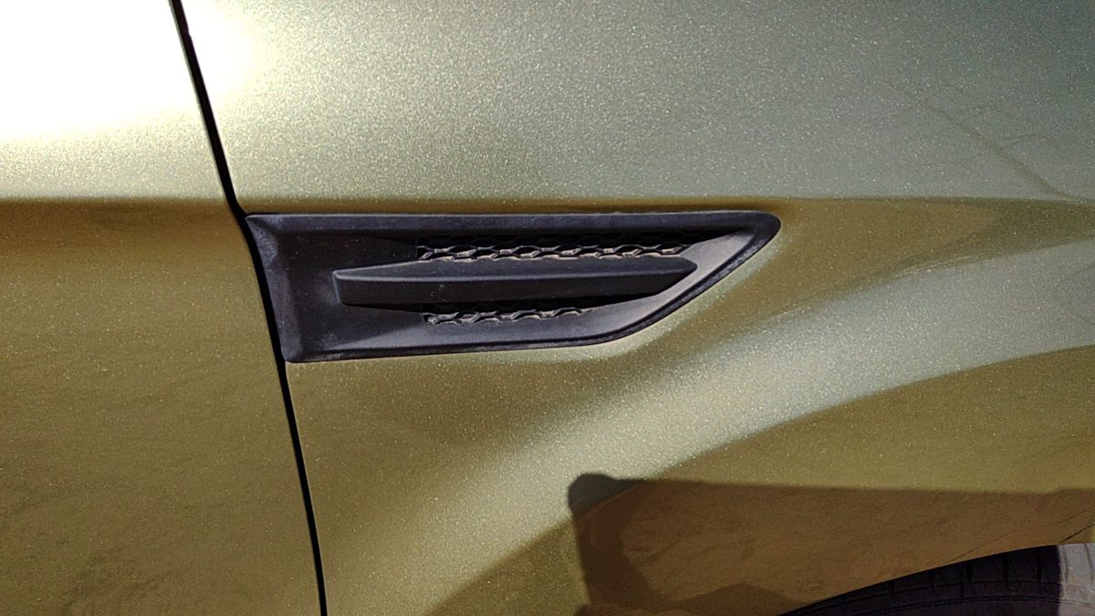 2010-13 Kia Soul Passenger Right Moulding From Fender Oem Trim Strip 877722K000