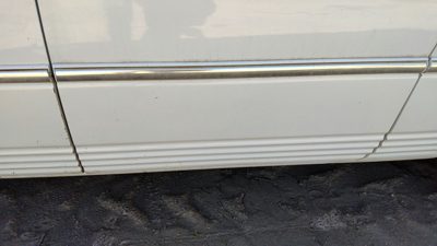 98 Town & Country Driver Left Rear Moulding From Door Back Trim Pwp Golden White