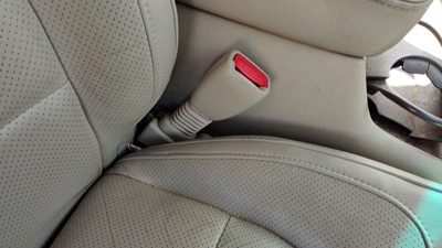 00-05 Deville Dts Passenger Right Front Seat Belt Buckle Receiver Cashmere 54U