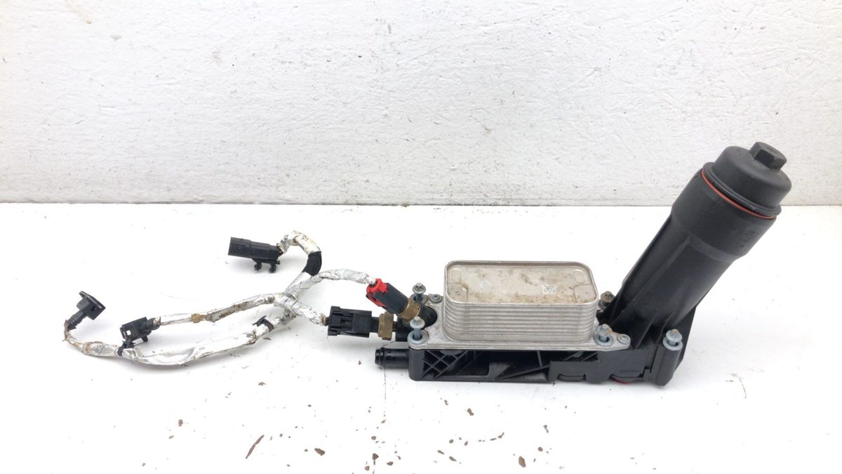 11 Chrysler Town & Country Oil Cooler And Filter Housing With Harness 05184294Ae