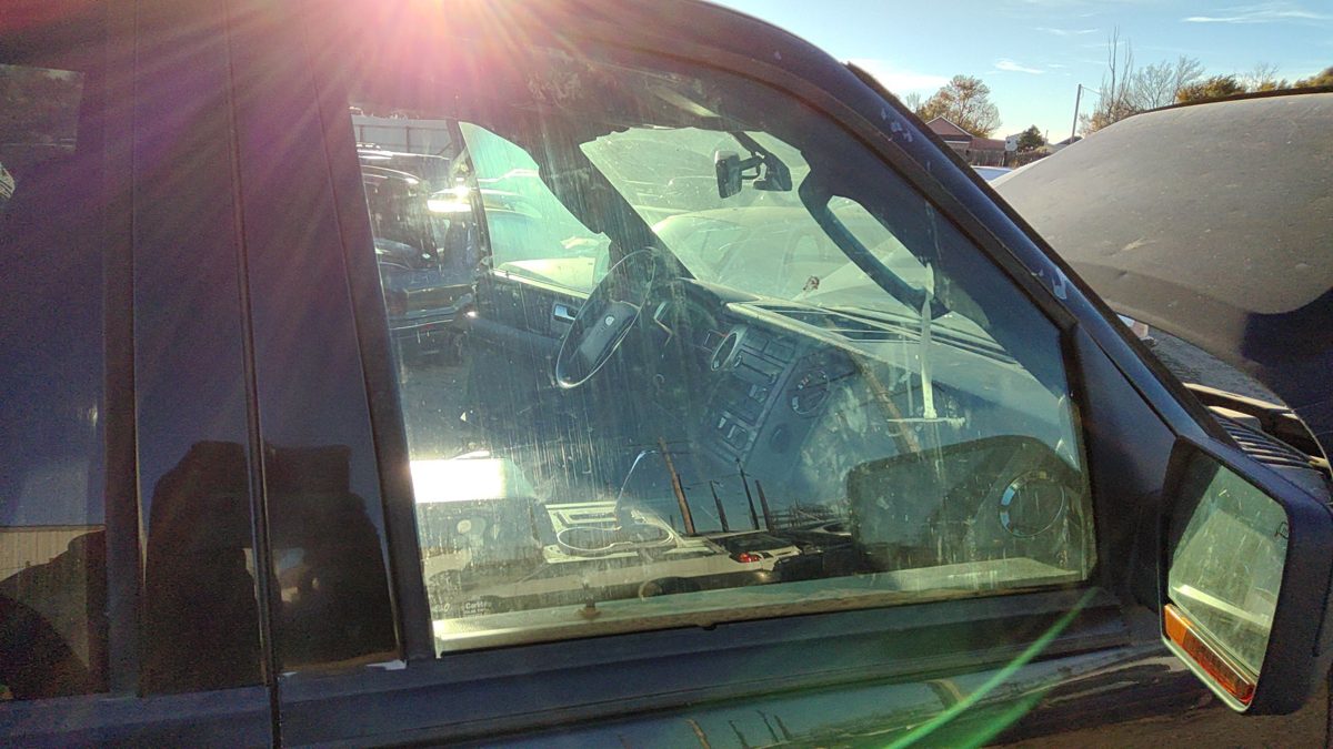 2007-2017 Ford Expedition Passenger Right Front Side Window Door Glass Oem