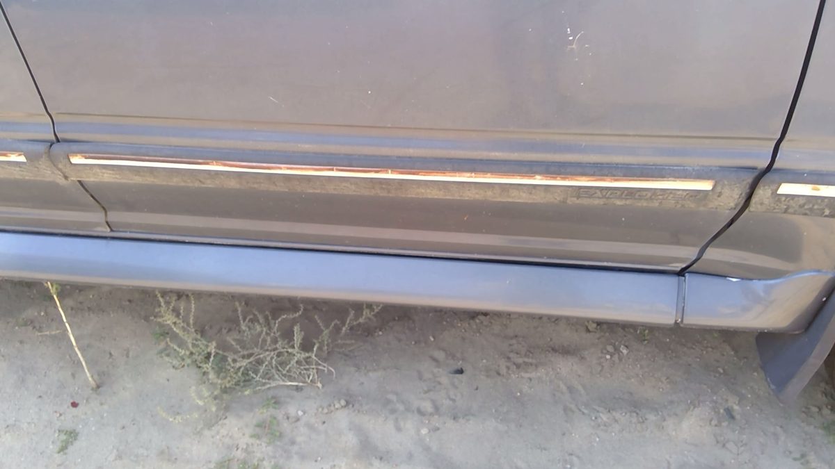 1993 Ford Explorer Passenger Right Front Moulding From Door Oem Trim Strip