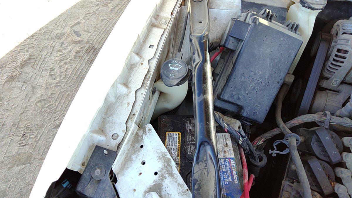 06-09 Buick Lacrosse Windshield Washer Fluid Reservoir With Pump Oem Wiper Tank