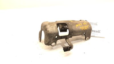 2011 Subaru Impreza Passenger Right Fuel Injector Panel Cover Oem Shield