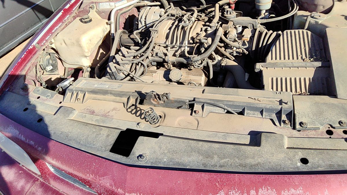 1990-1999 Olds 88 Top Plastic Cover Above Radiator Support Sight Shield Oem