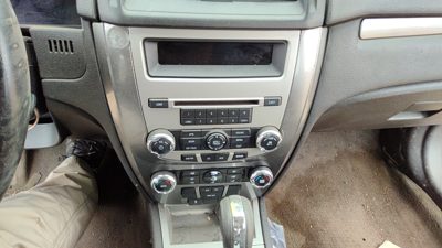 2010-2011 Ford Fusion Trim Bezel Around Radio Surround Dash Panel Oem Black Dw