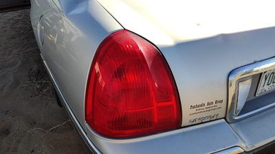 2003-2011 Lincoln Town Car Driver Left Outer Tail Light Brake Lamp Oem Rear
