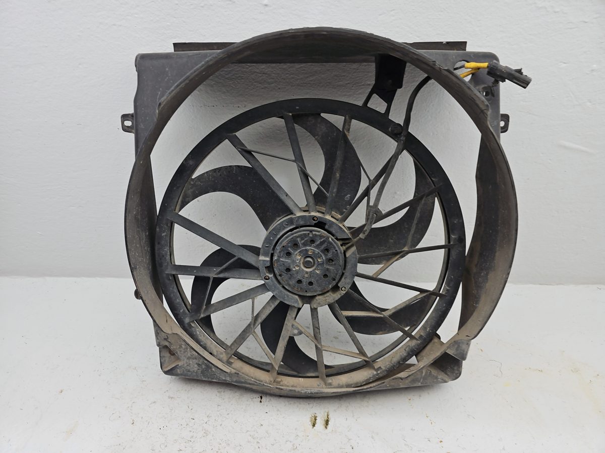 02-07 Jeep Liberty Complete Cooling Fan Blade Assembly With Clutch 3.7L Mt 4X4