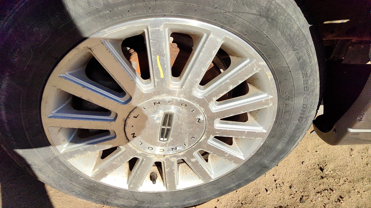 2003-2005 Lincoln Town Car 17" Aluminum Wheel Oem Factory 14 Spoke Rim #1