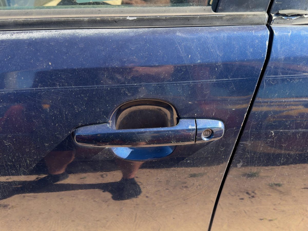 03-08 Matrix Xr Driver Left Front Outside Door Handle Oem Indigo Ink Pearl