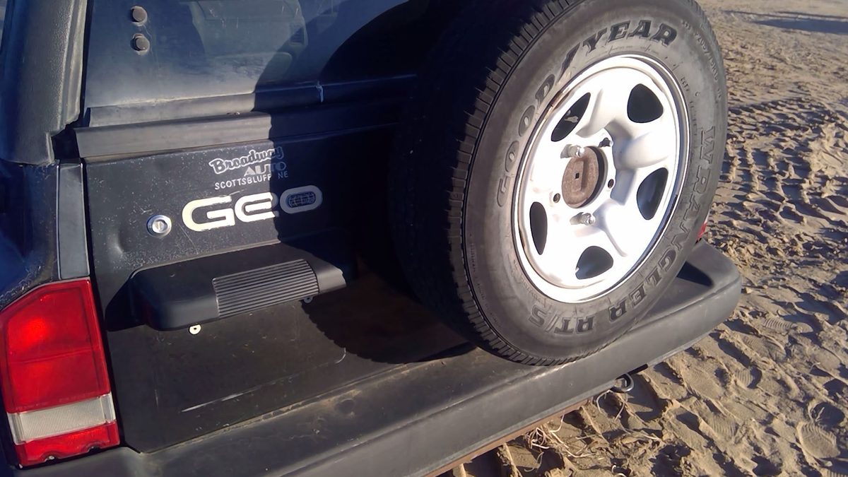 1996 Chevy Geo Tracker Back Door