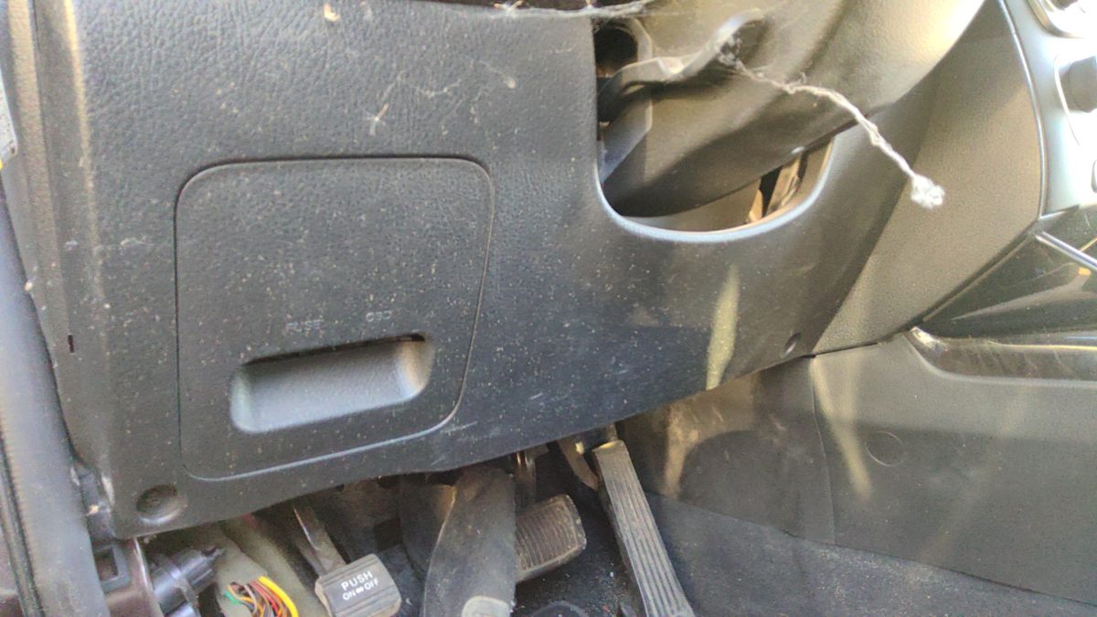 2014-2015 Kia Sorento Lower Dash Under Column Knee Bolster Trim Panel Va Black