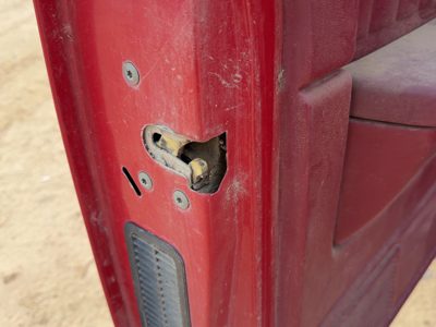 1991 Dodge Dakota Front Door Latch