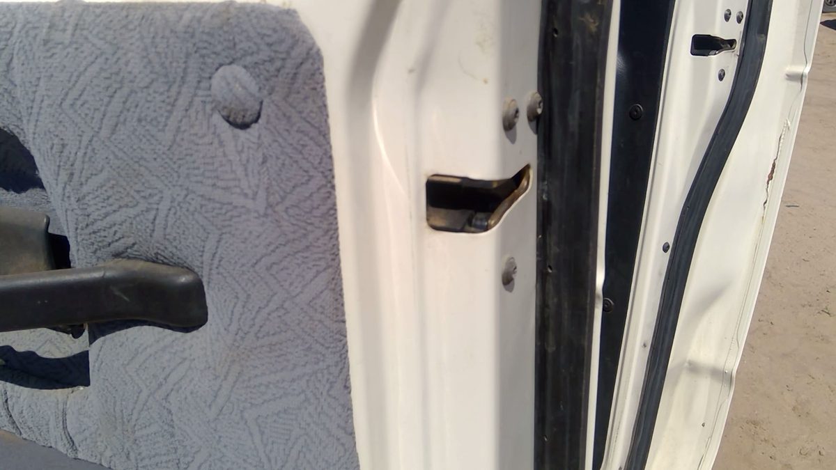 92-14 Van E150 Passenger Right Rear Door Latch With Rods/Cables Assembly Back