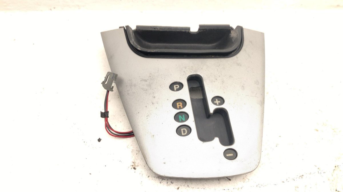 2006 Hyundai Tucson Floor Shifter Trim Bezel Surround Panel Oem