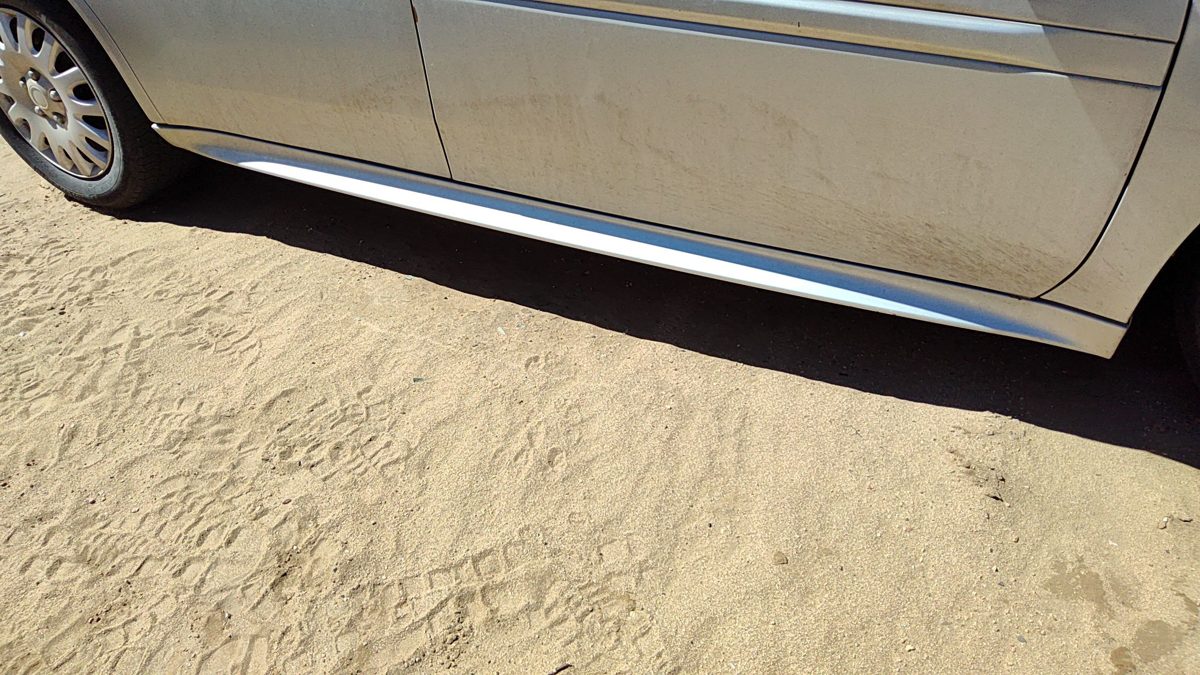 04-08 Grand Prix Passenger Lower Rocker Panel Moulding Side Skirt Silver 12U