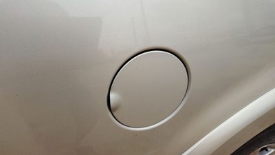 2003 Lincoln Aviator Fuel Tank Door