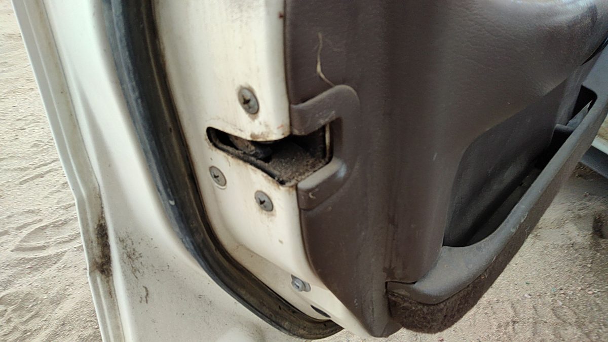 1993 Infinity G20 Driver Left Front Door Latch With Rods/Cables Oem